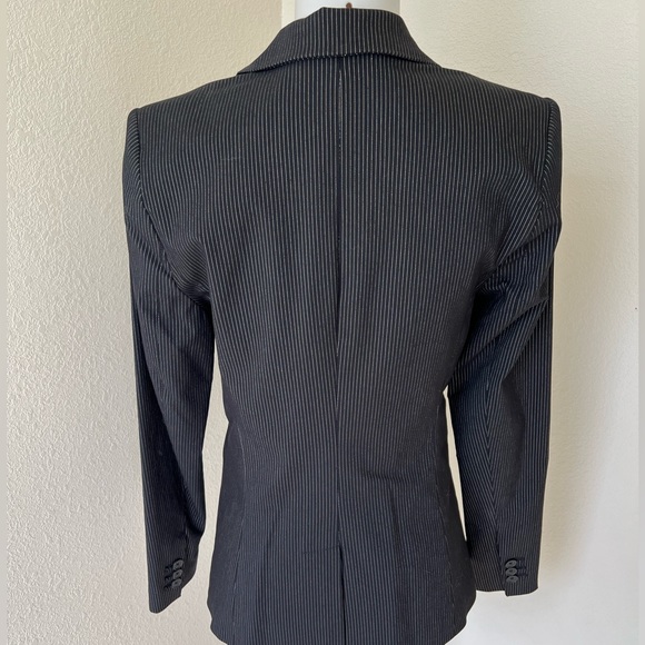 The Torie jacket. Size 2 - Picture 2 of 6